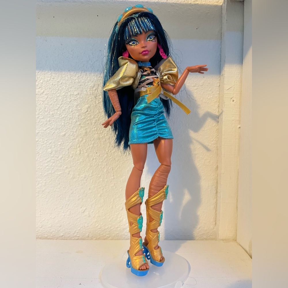 Monster High Skulltimate Secrets Cleo Denile Muñeca